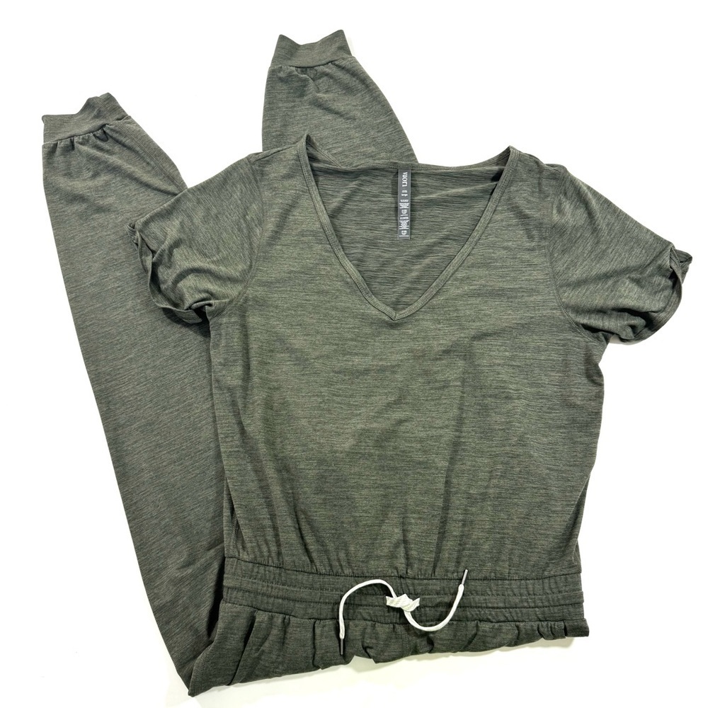Vuori All Day Jumpsuit V Neck Olive Green Size Large Athleisure